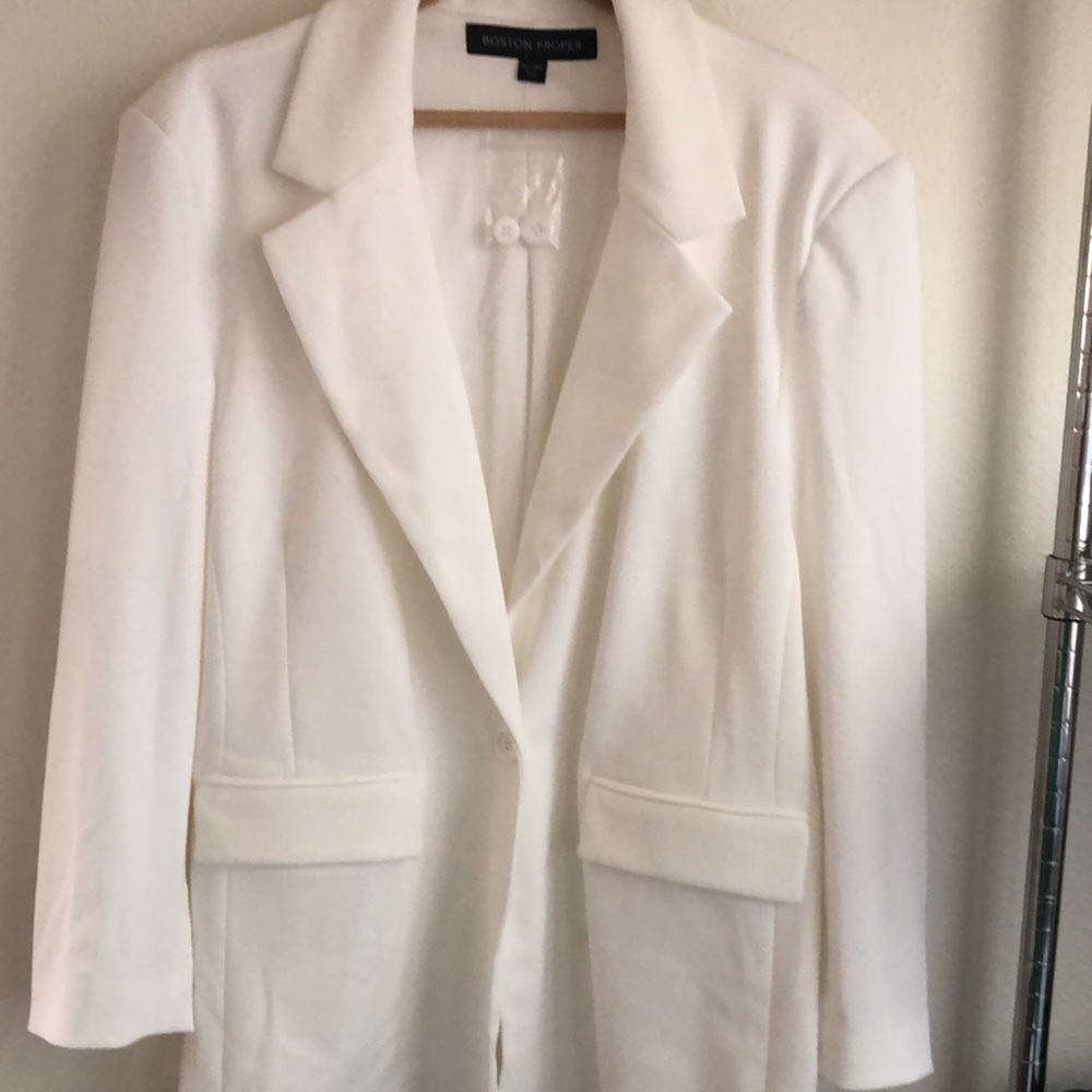 BOSTON PROPER Ivory Coat( off white) Blazer.